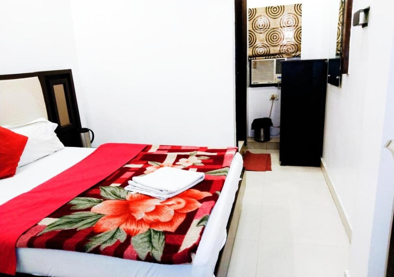 ניו דלהי Hotel Revels By A1Rooms מראה חיצוני תמונה