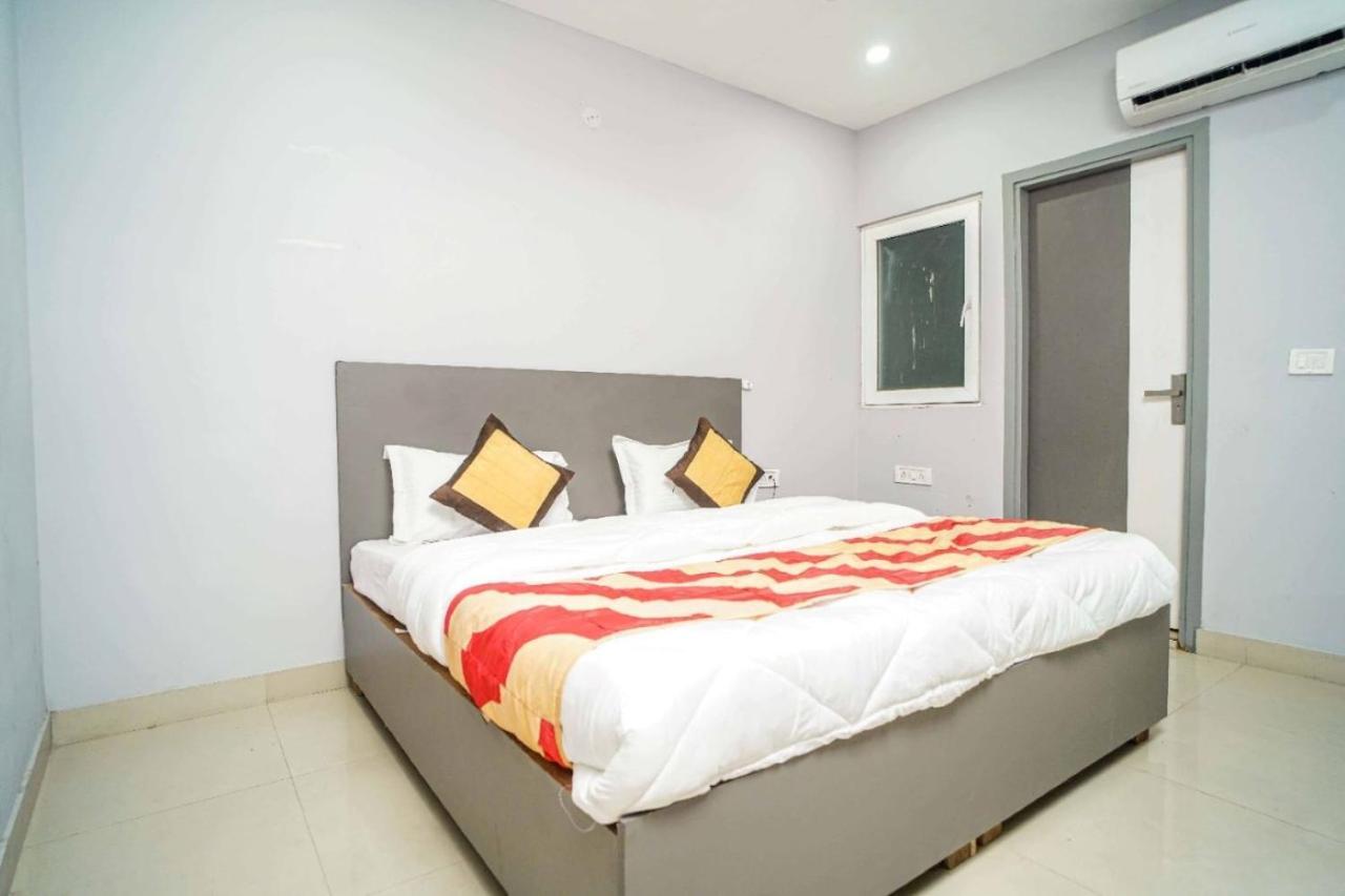 ניו דלהי Hotel Revels By A1Rooms מראה חיצוני תמונה