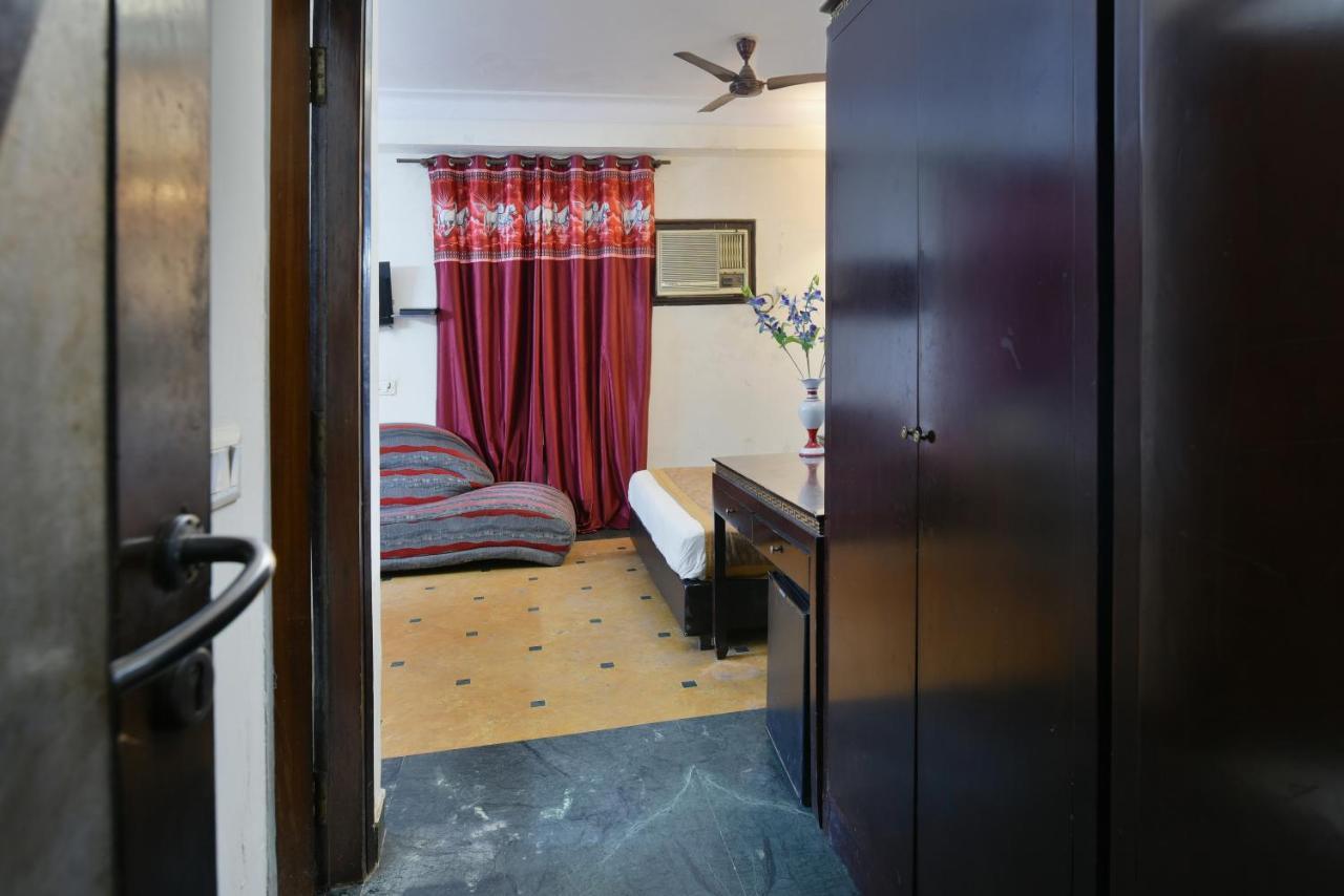 ניו דלהי Hotel Revels By A1Rooms מראה חיצוני תמונה
