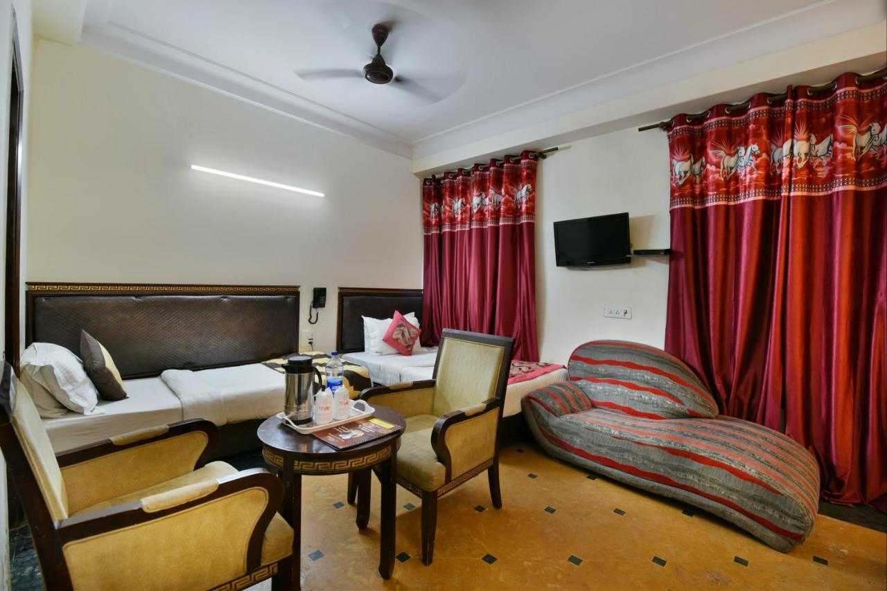 ניו דלהי Hotel Revels By A1Rooms מראה חיצוני תמונה