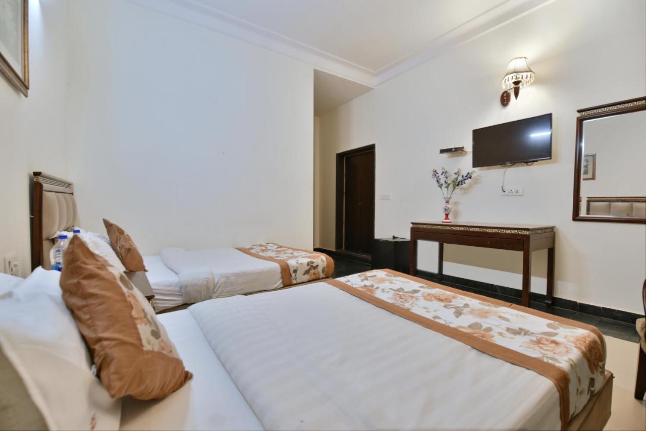 ניו דלהי Hotel Revels By A1Rooms מראה חיצוני תמונה