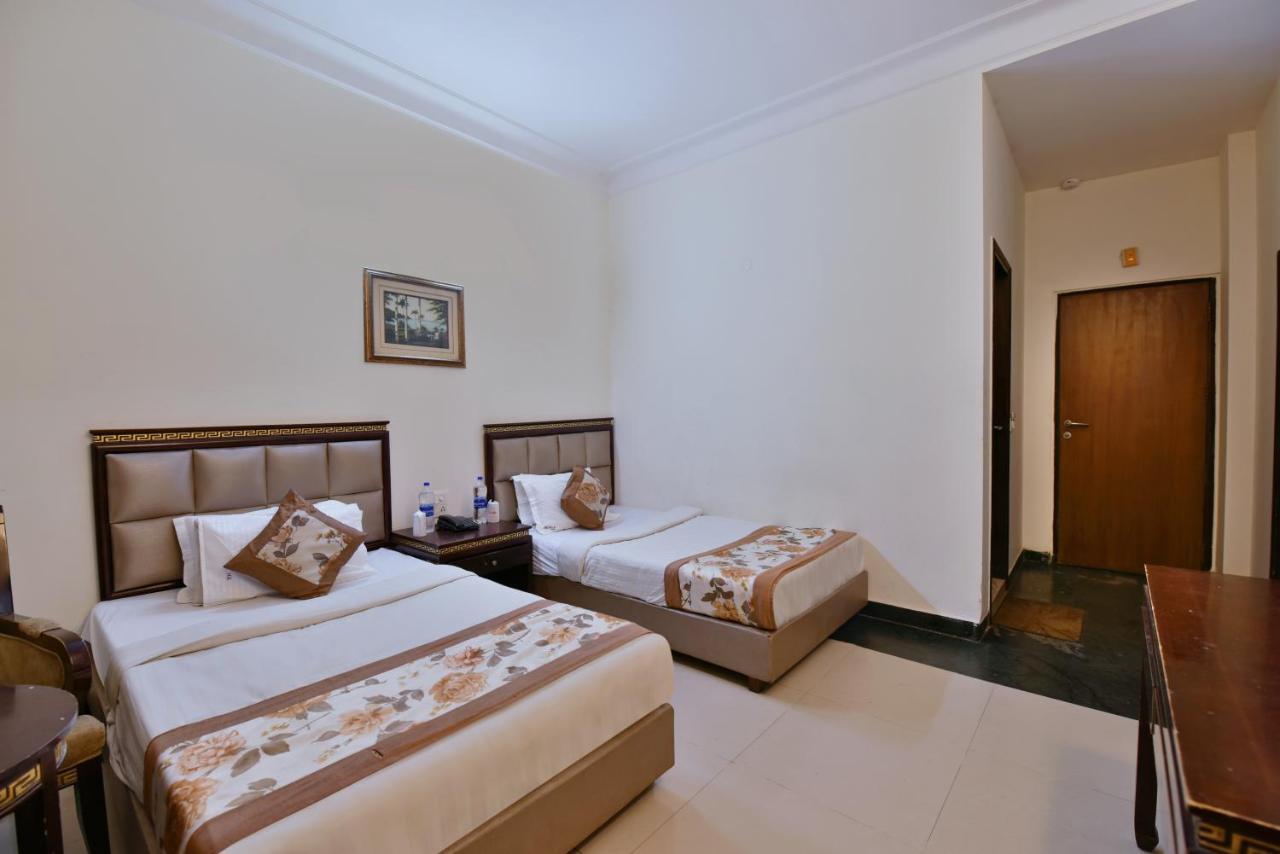 ניו דלהי Hotel Revels By A1Rooms מראה חיצוני תמונה