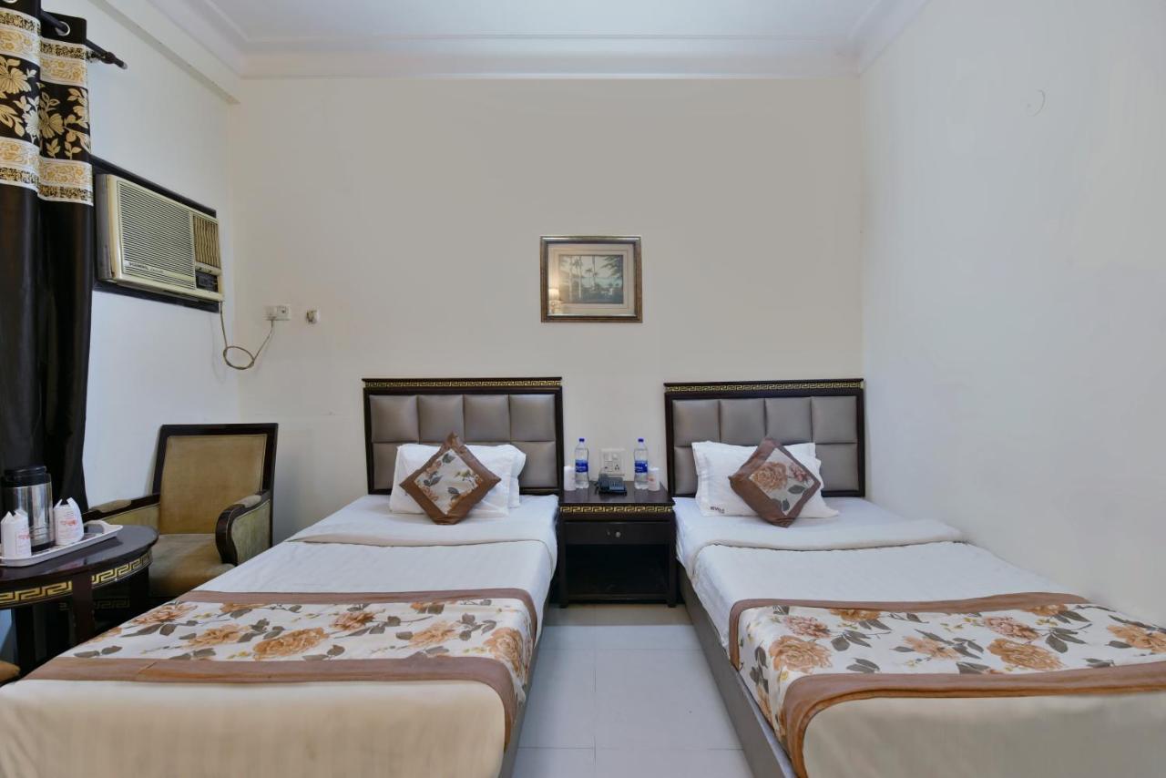 ניו דלהי Hotel Revels By A1Rooms מראה חיצוני תמונה