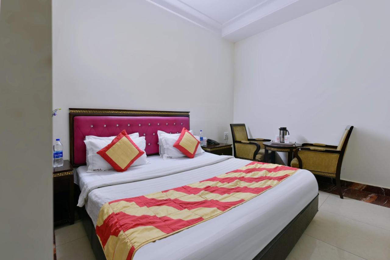 ניו דלהי Hotel Revels By A1Rooms מראה חיצוני תמונה