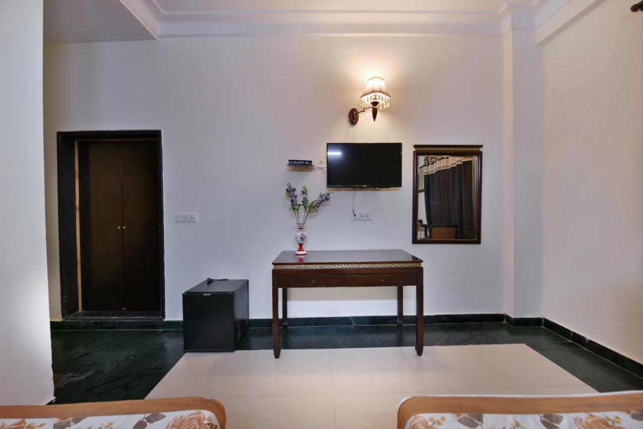 ניו דלהי Hotel Revels By A1Rooms מראה חיצוני תמונה
