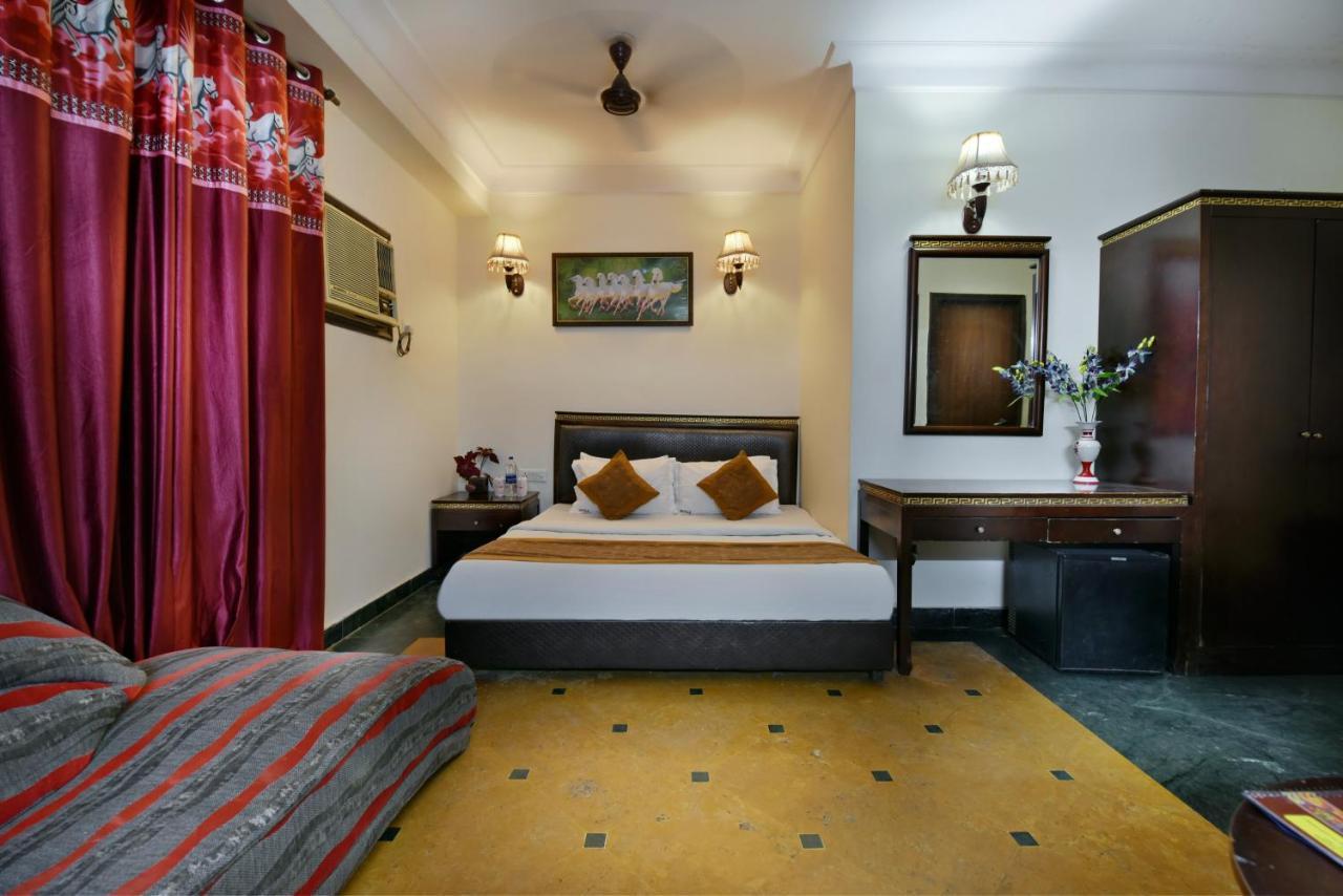 ניו דלהי Hotel Revels By A1Rooms מראה חיצוני תמונה